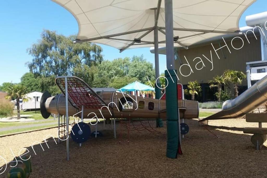Jenner Family Holiday Homes At Tattershall Lakes Dogdyke Εξωτερικό φωτογραφία