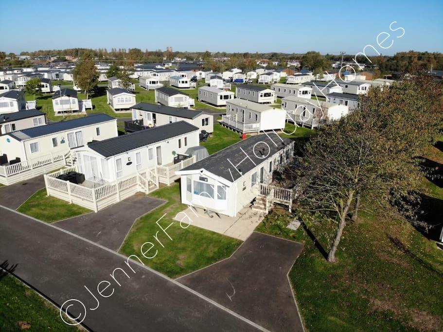 Jenner Family Holiday Homes At Tattershall Lakes Dogdyke Εξωτερικό φωτογραφία